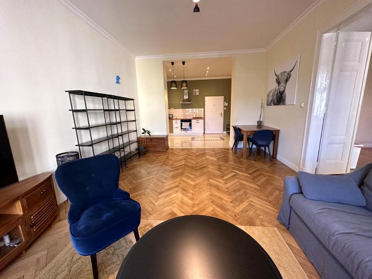 Gorkeho Apartment In City Centre Братислава Экстерьер фото
