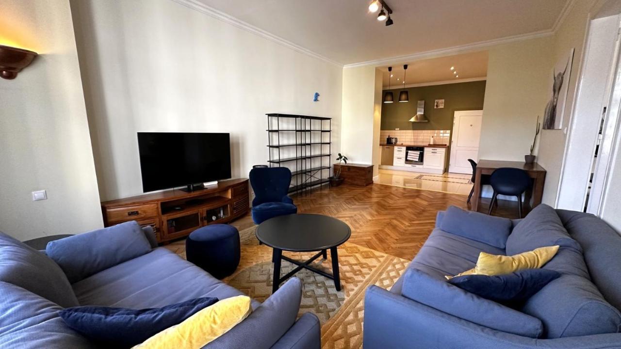 Gorkeho Apartment In City Centre Братислава Экстерьер фото