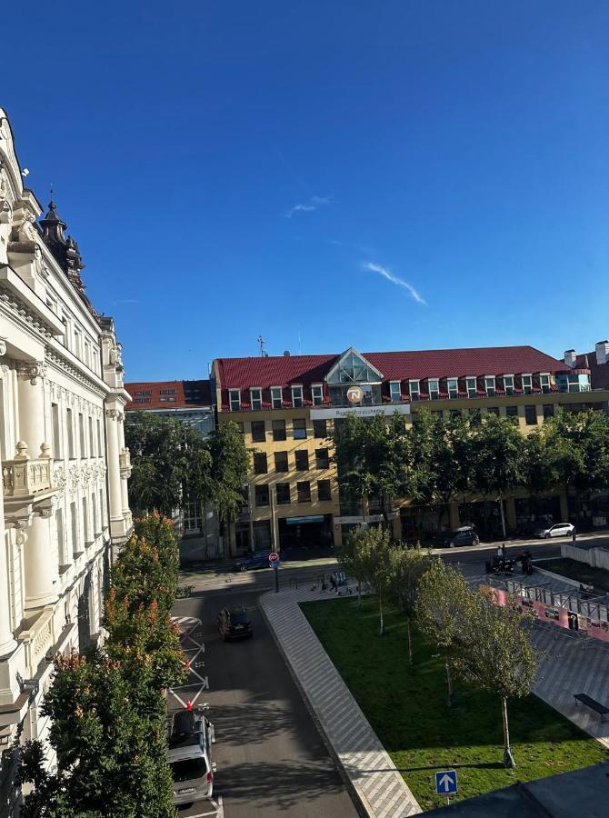 Gorkeho Apartment In City Centre Братислава Экстерьер фото