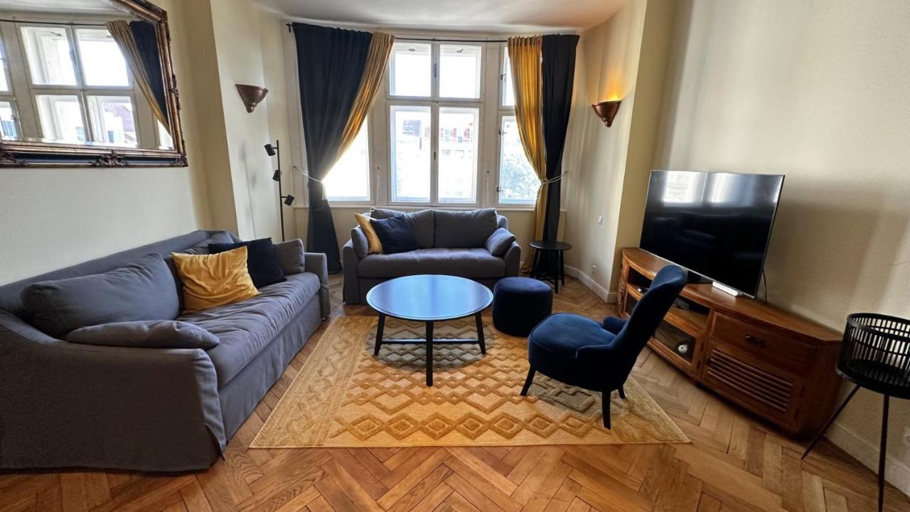 Gorkeho Apartment In City Centre Братислава Экстерьер фото